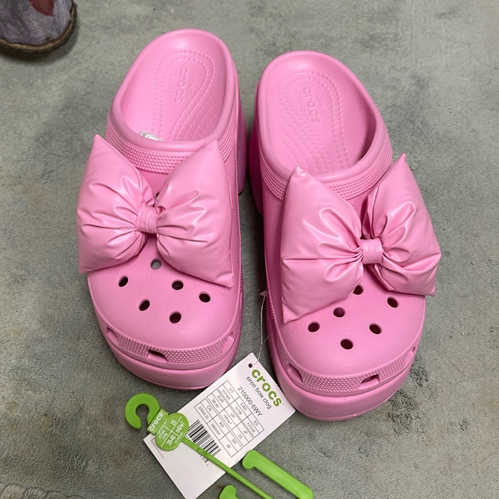 NWT CROCS Siren Bow Clog in Pink Tweed size 9